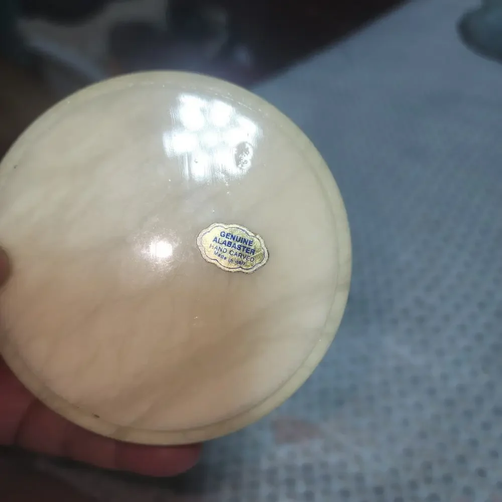 VINTAGE EUC HAND CARVED ALABASTER TRINKET ROUND FLORAL TRINKET BOX